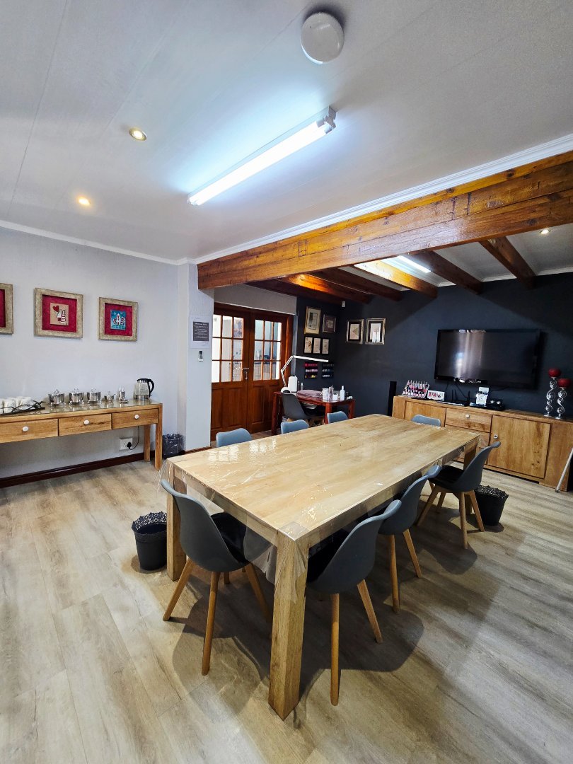 4 Bedroom Property for Sale in Flamwood North West